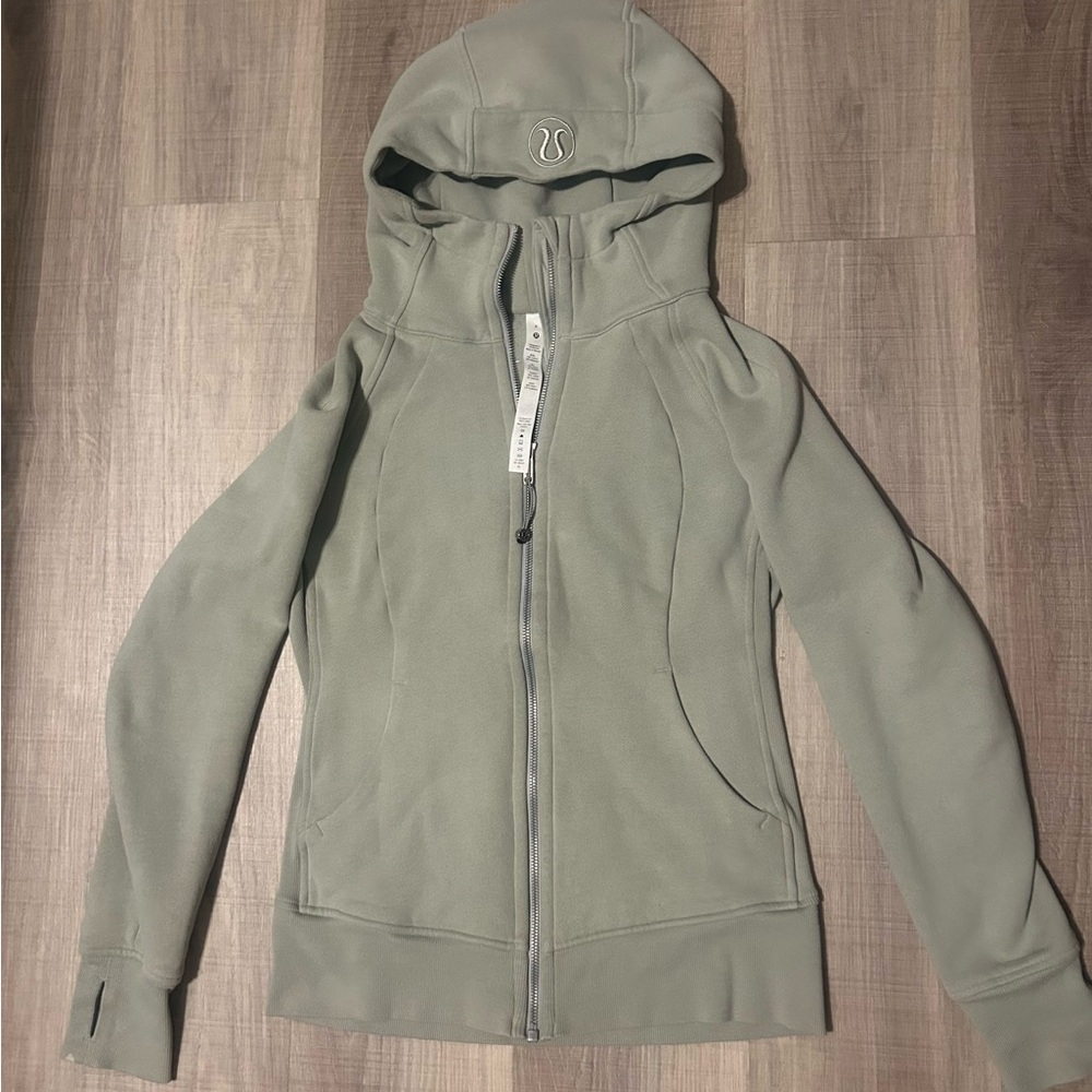 Lululemon Scuba